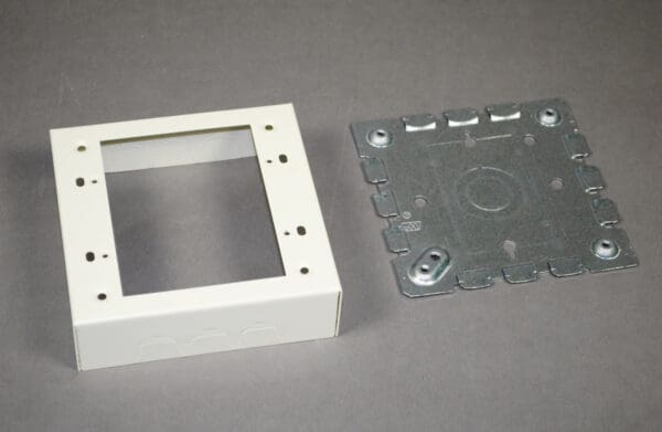 STL SHALLOW DEVICE BOX 2G WHITE
