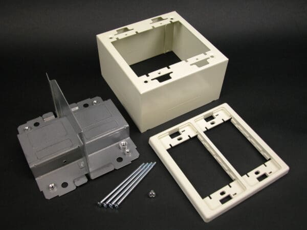 2G DIV DEVICE BOX-FOG WHITE